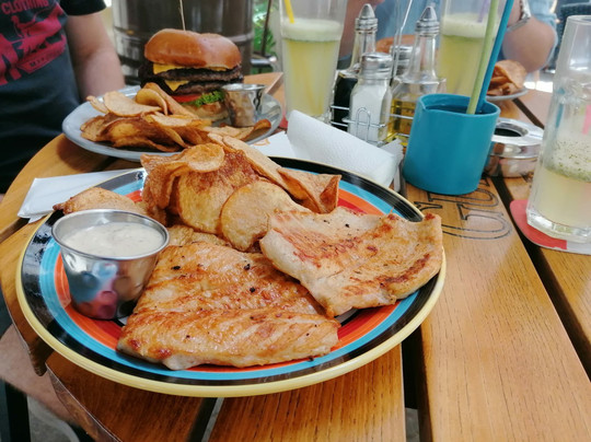 Zig Zag Pub-康斯坦萨必去景点