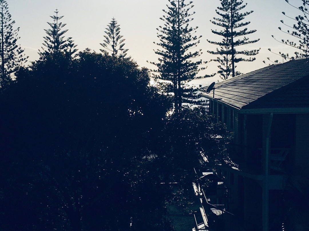 Outrigger Burleigh主图