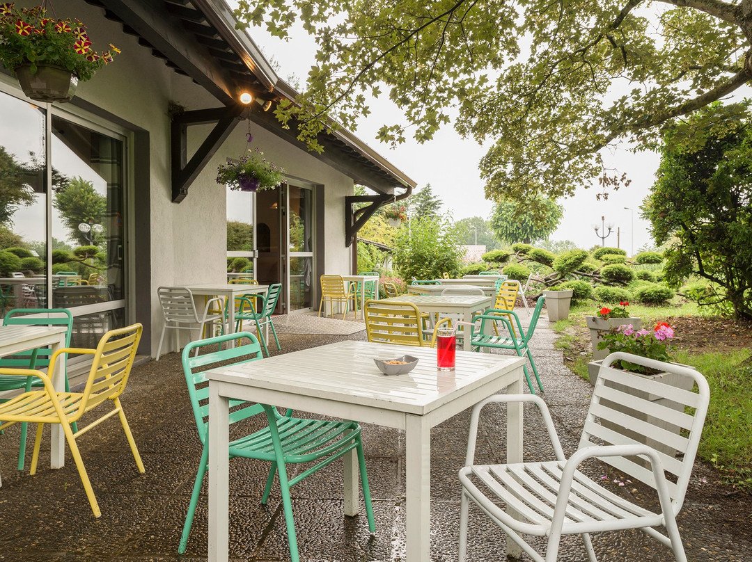 Hotel The Originals Annonay East La Siesta主图