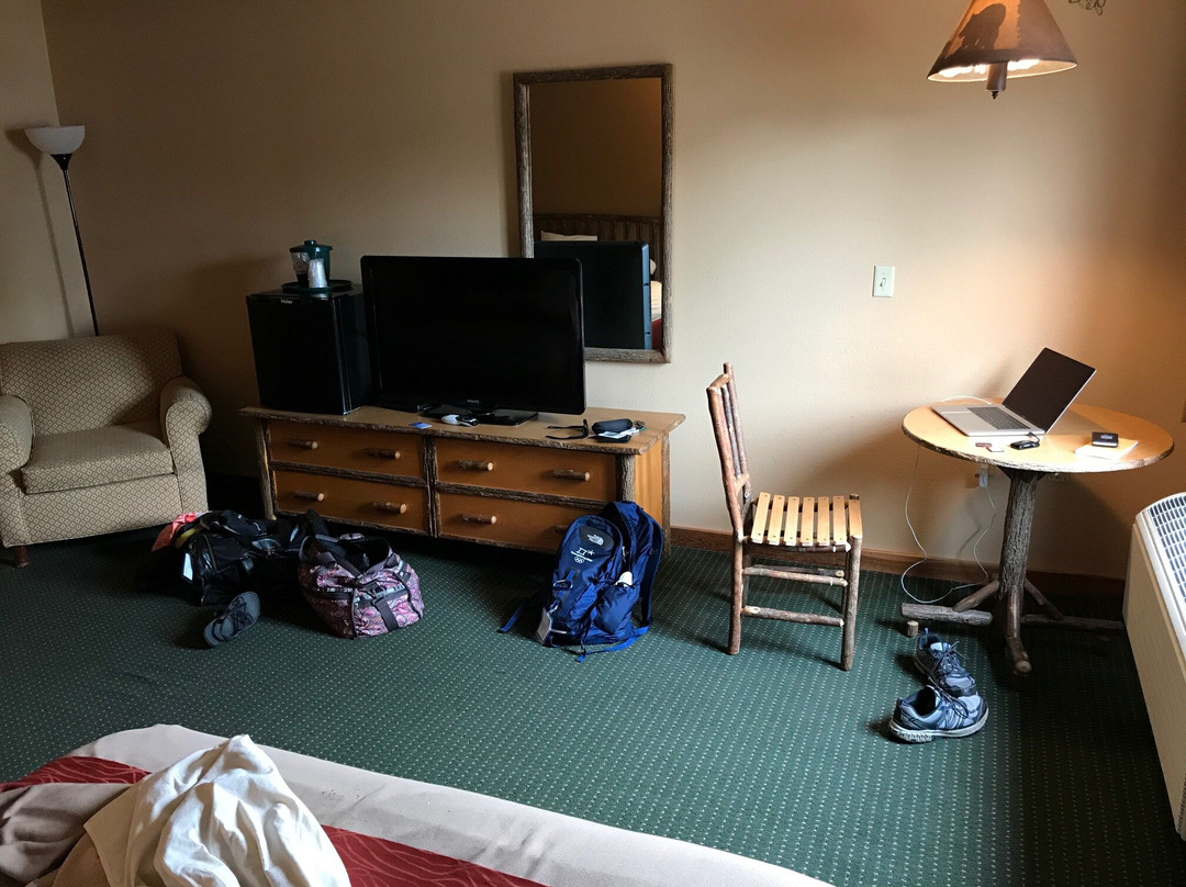 The Lodge at Crooked Lake主图