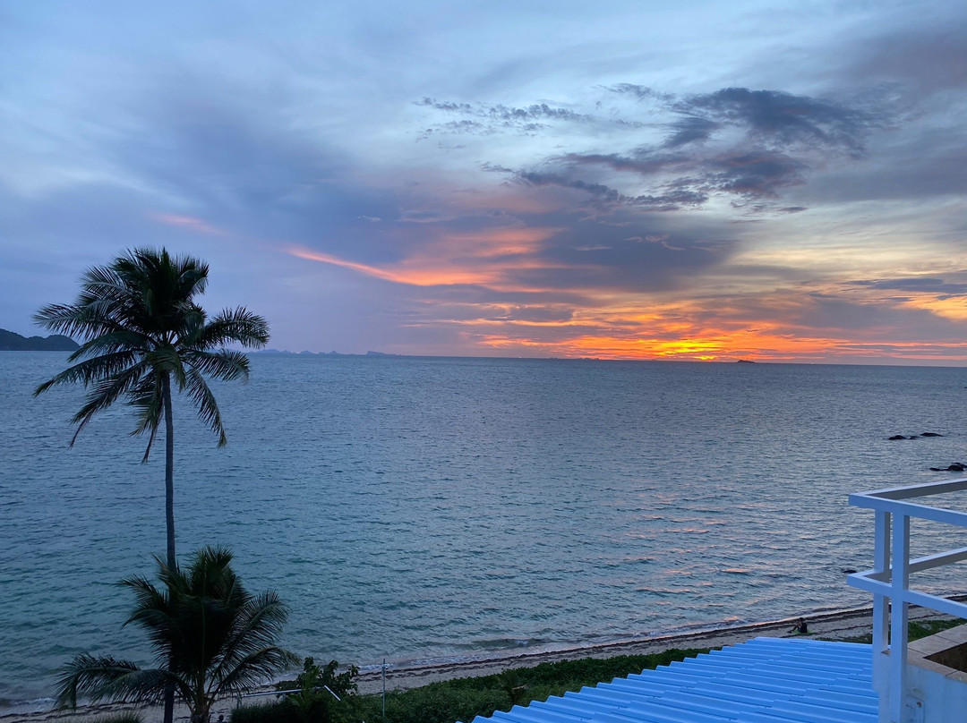 Baan Jai Dee Beach Front Hotel主图