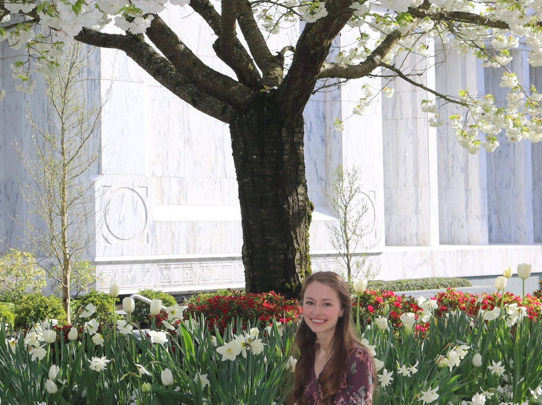 Portland Temple Visitors' Center-莱克奥斯韦戈必去景点