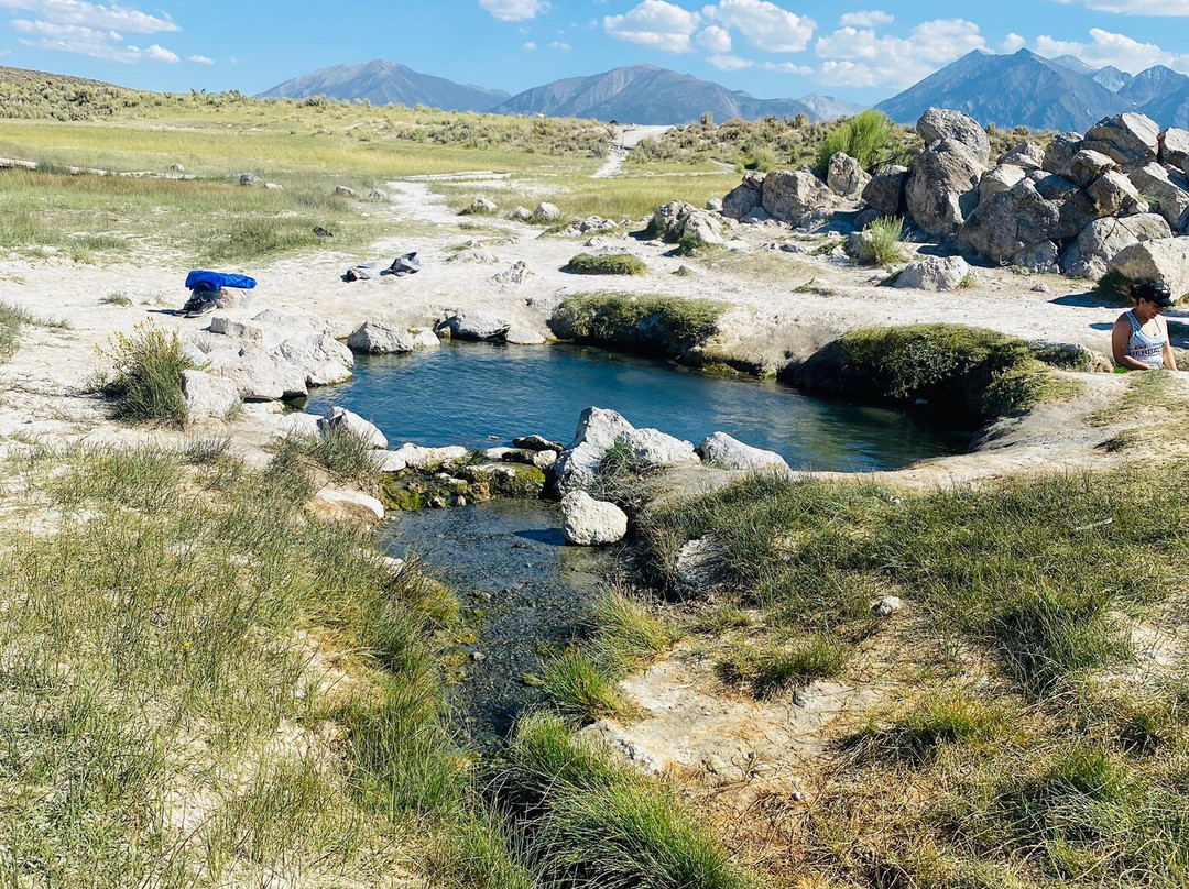 Wild Willy's Hot Springs-马姆莫斯湖必去景点