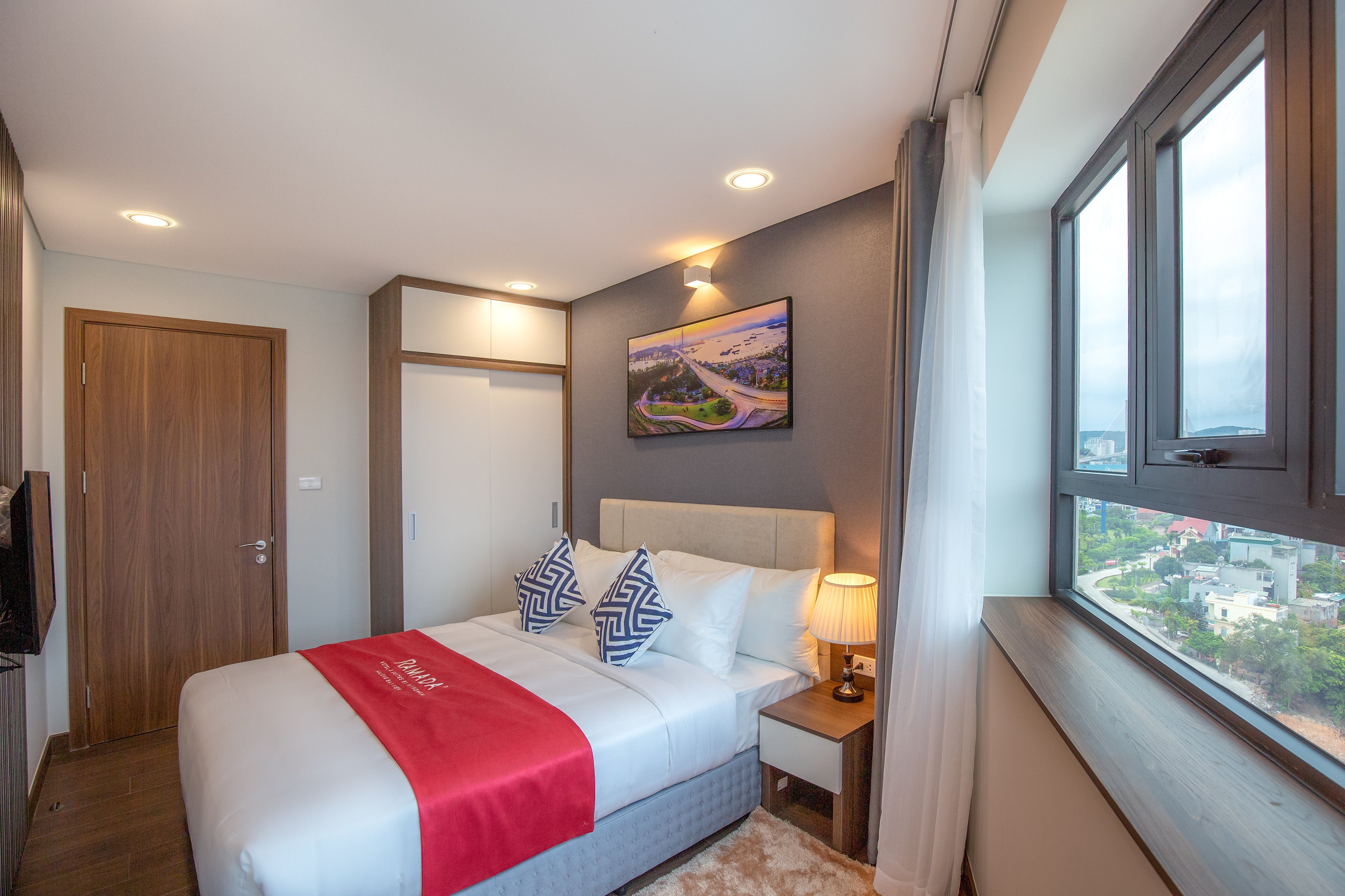 Ramada Hotel & Suites by Wyndham Halong Bay View-官方