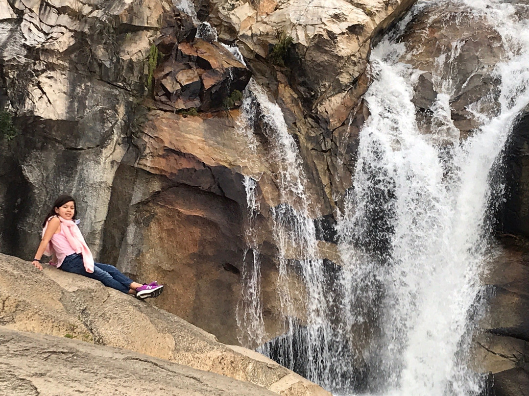 Emerald Creek Falls-马里巴必去景点