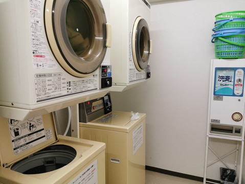 高山乡村酒店主图