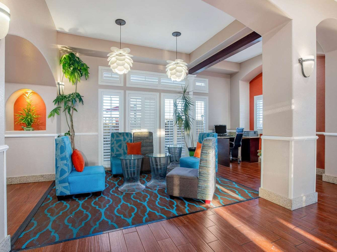 赫斯珀里亚维克托维尔拉金塔旅馆&套房酒店主图