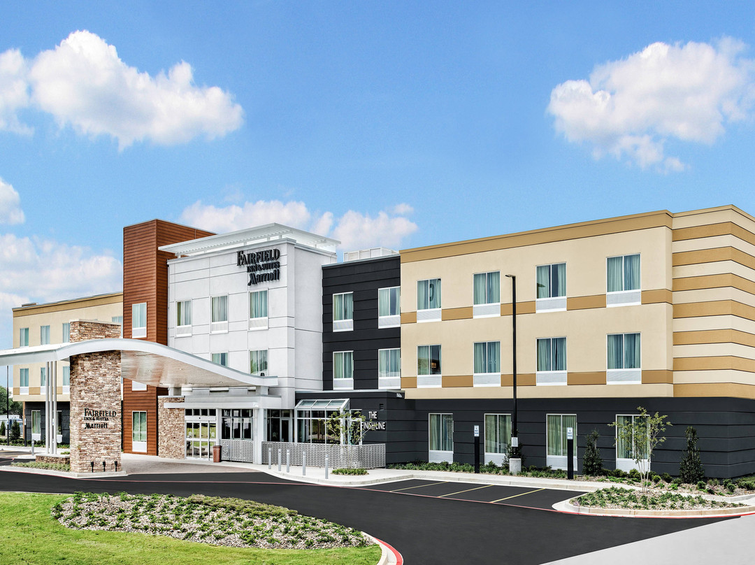 Fairfield Inn & Suites Van主图