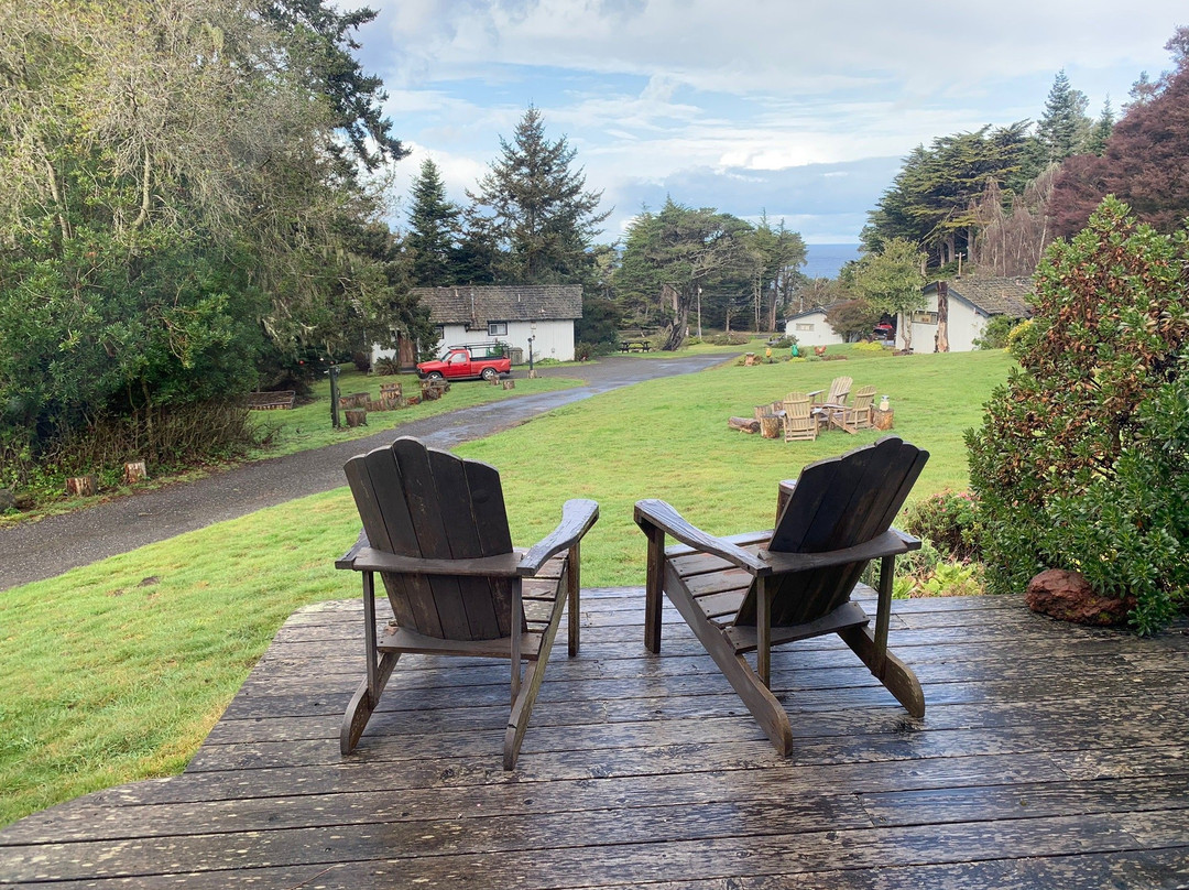 The Andiron -- Seaside Inn & Cabins主图