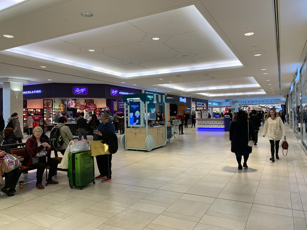 CF Richmond Centre景点图片