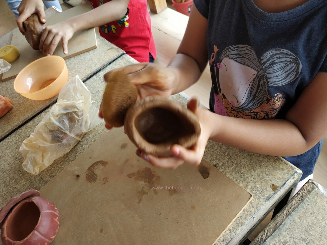 Mud Effects Pottery Studio景点图片