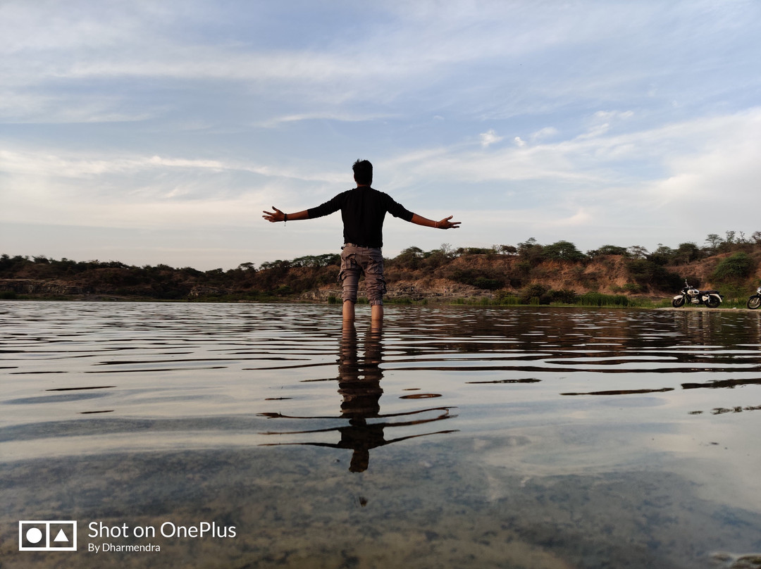 Zanzari Waterfalls-Dehgam必去景点