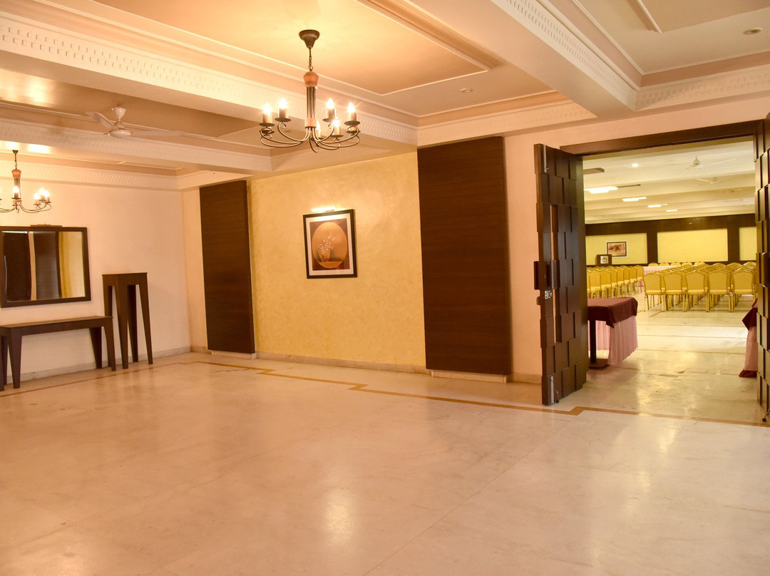 Hotel Ajanta Palace主图