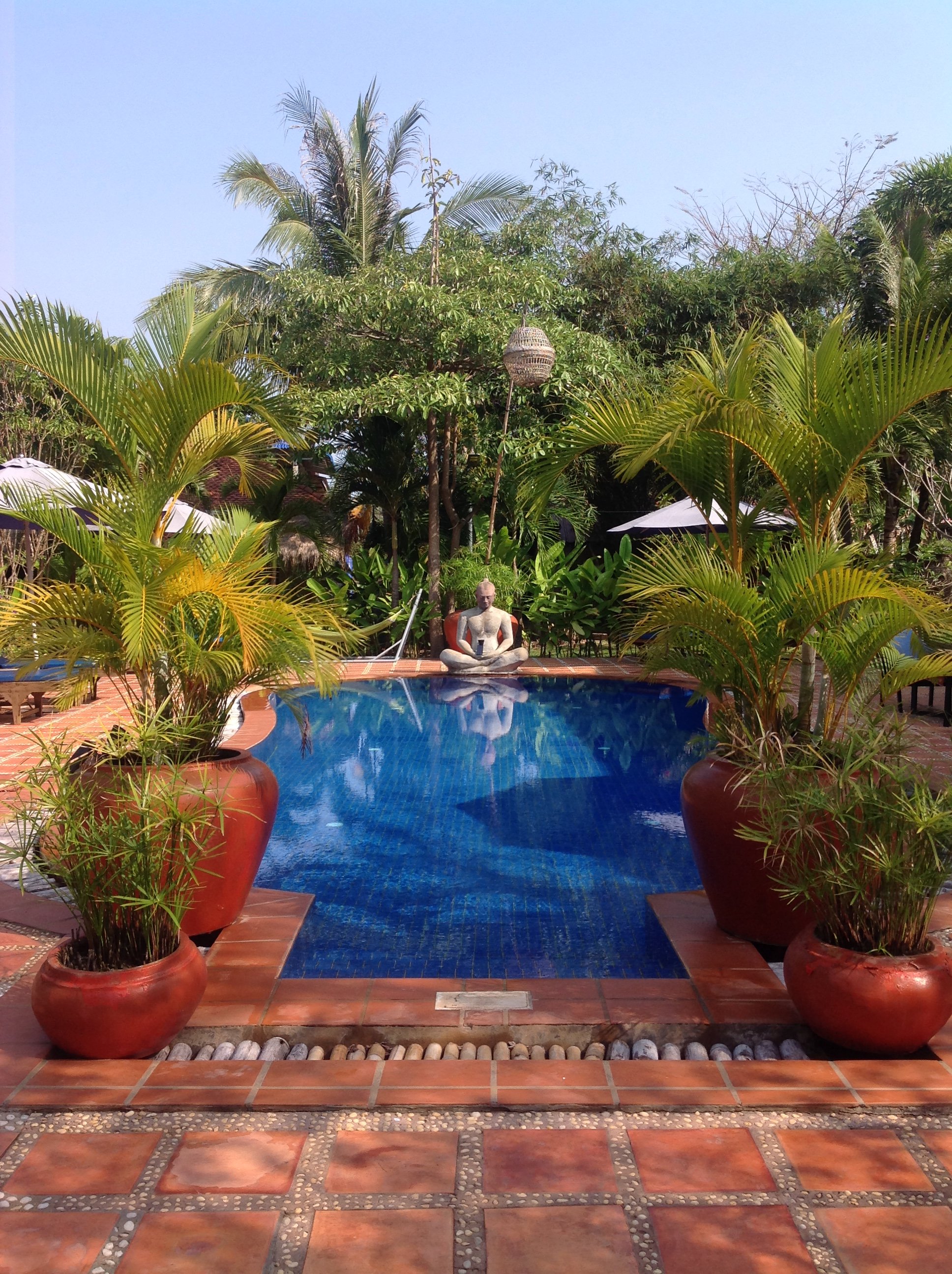Raingsey Bungalow-泳池
