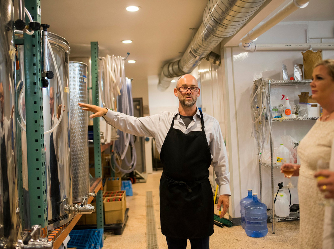 Urban Forage Winery and Cider House-明尼阿波利斯必去景点