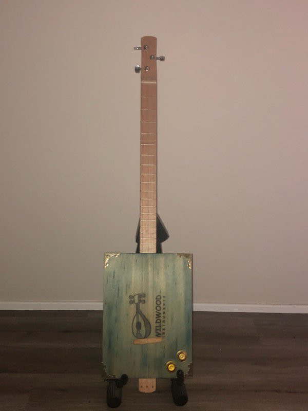 Wildwood Instruments Art Gallery & Guitar Making Courses-戴尔斯福特必去景点