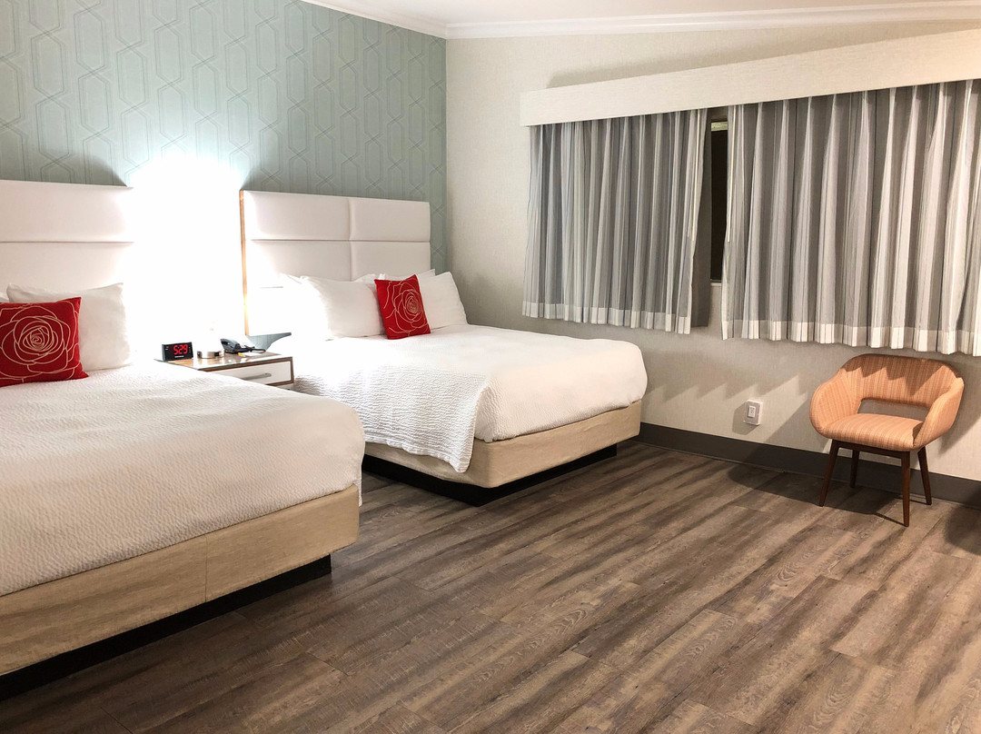 帕萨迪纳哇卡班德行政客栈主图