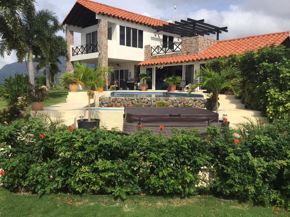 Hawk's Nest Bed & Breakfast-官方