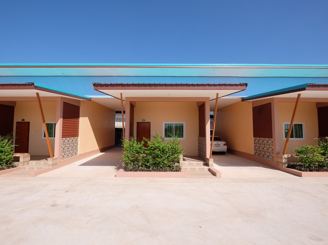 Prakaithong Hotel Sawang Daen Din