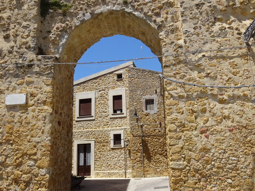 Porta d'Oro (Porta Vecchia)景点图片