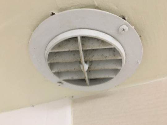 底特律诺维皇冠假日酒店主图