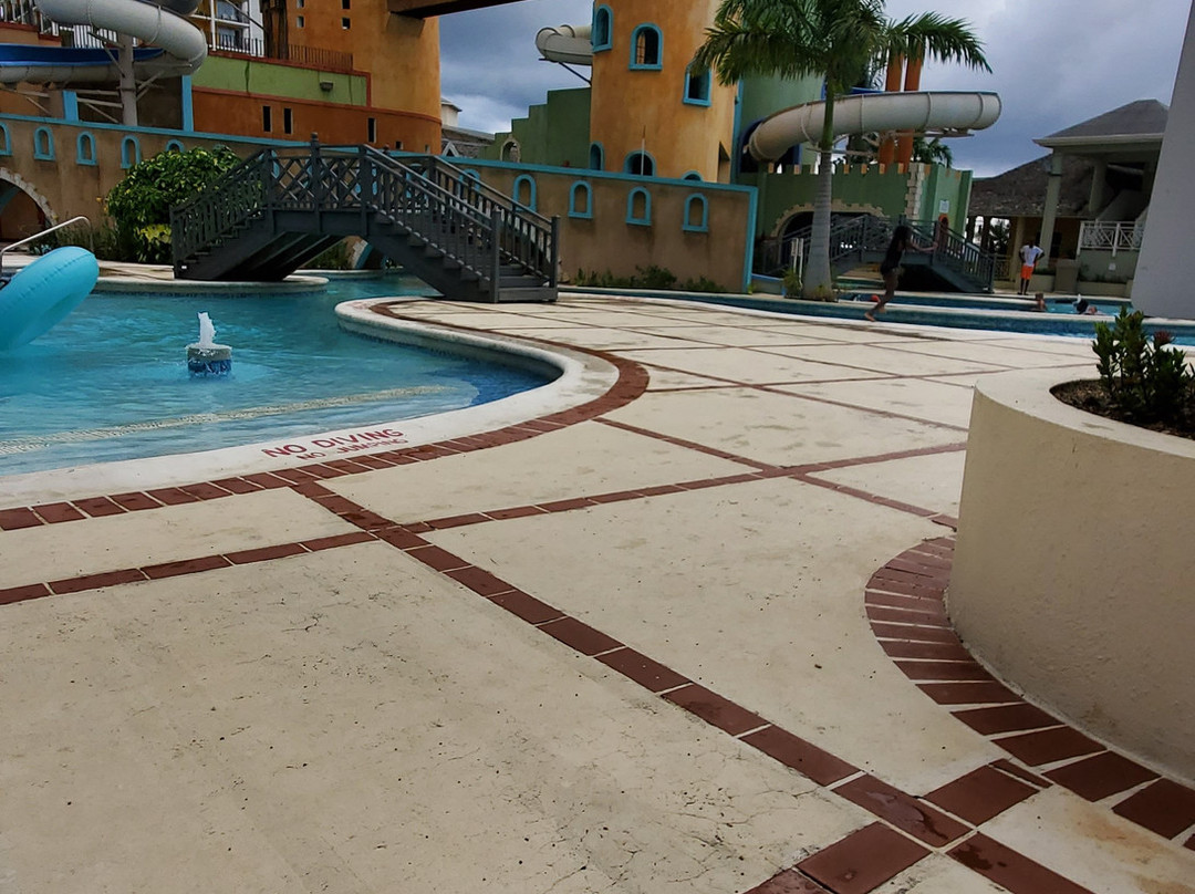 Oasis at Sunset Montego Bay主图