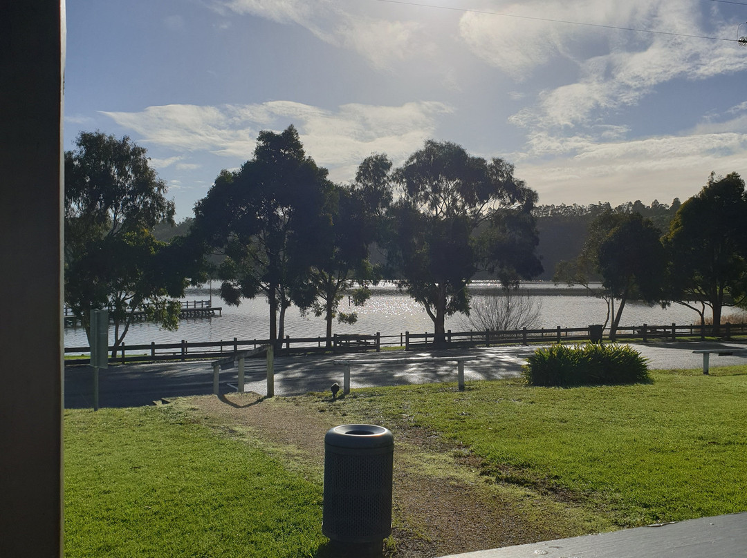 Lake Narracan景点图片