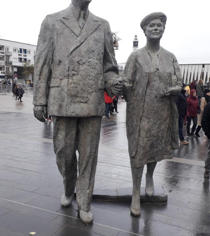 Monument Yvonne et Charles De Gaulle-加莱必去景点