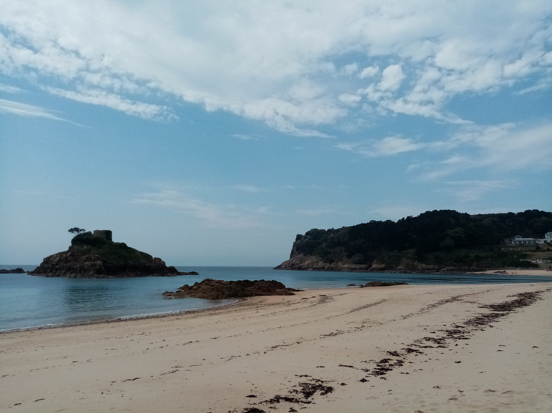 Portelet Bay-圣布雷拉德必去景点