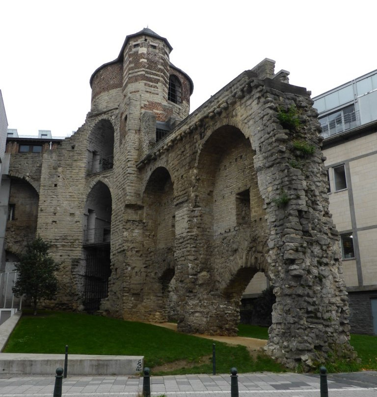 Tour Anneessens-布鲁塞尔必去景点