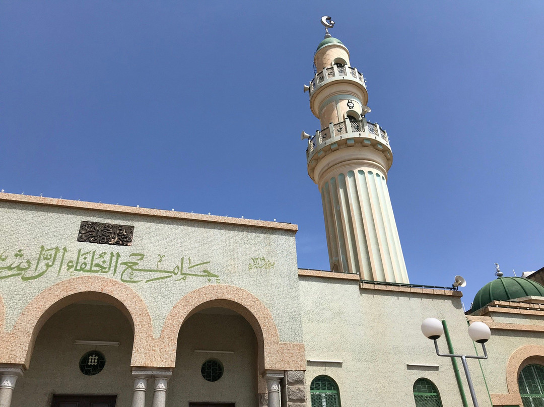 Khulafa Al Rashidun Mosque-阿斯玛拉必去景点