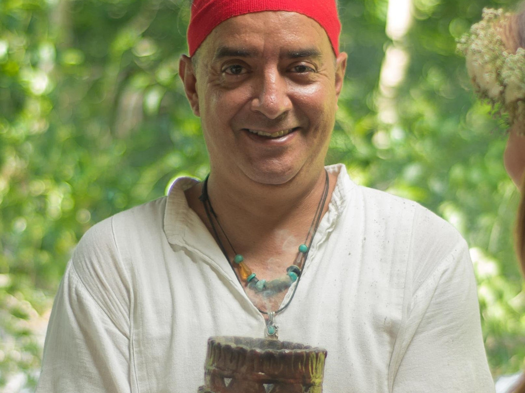 Adrian Salas-艾库玛尔必去景点