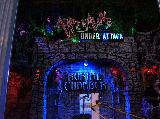 Burial Chamber Haunted House Complex-Neenah必去景点