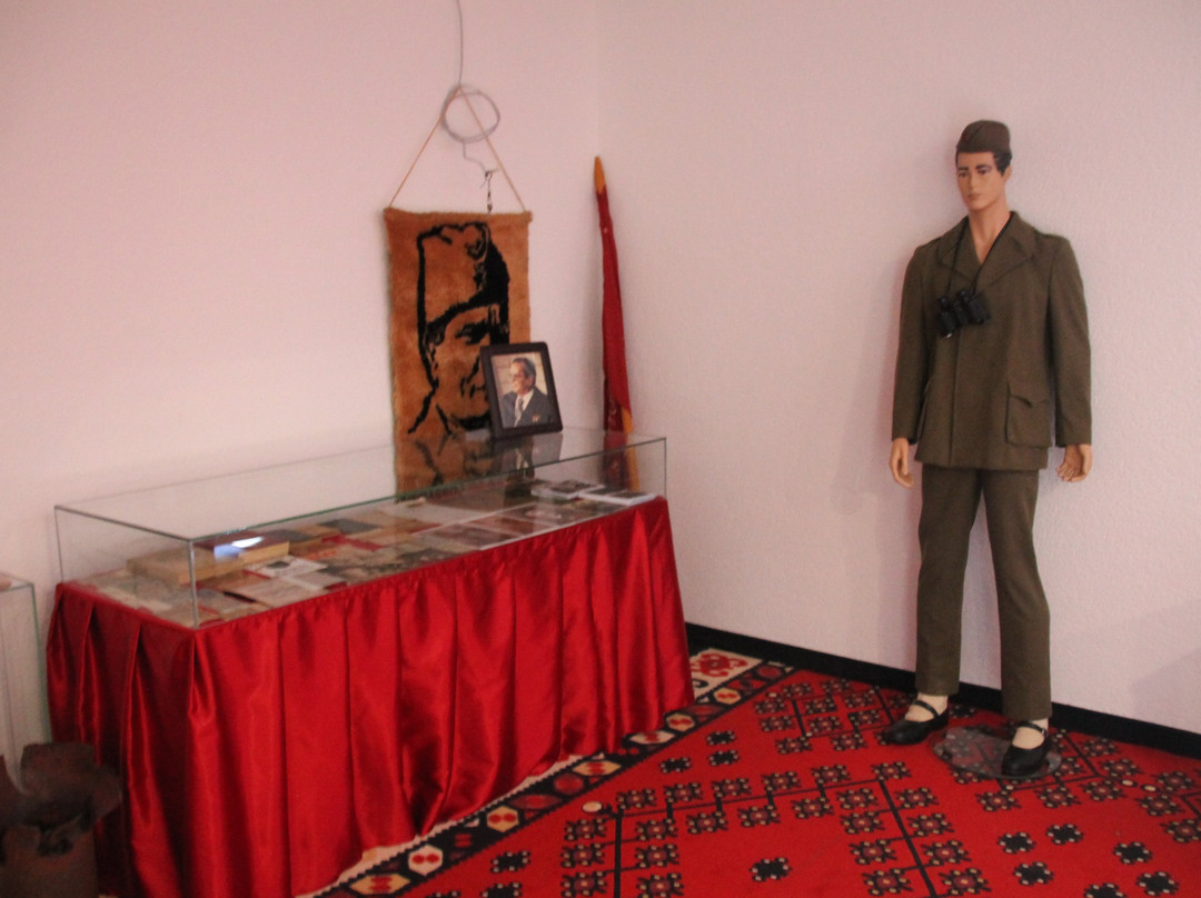 Tjentište War Memorial景点图片
