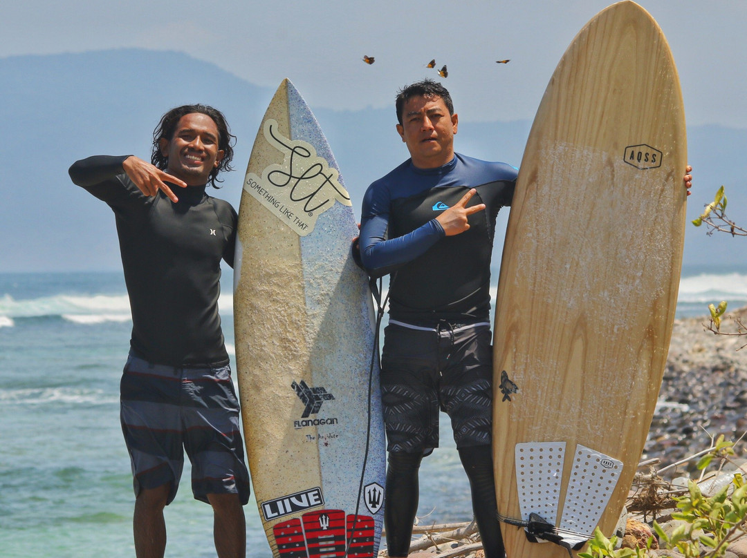 Firman Surflessons & Guiding-Sumbawa必去景点