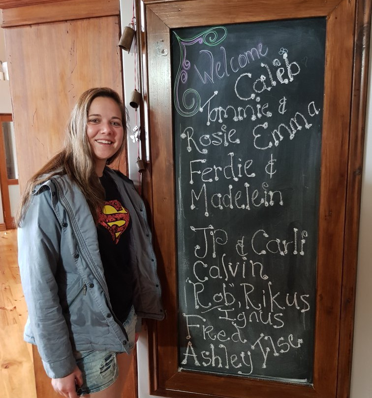 Chara Lakeside Lodge主图