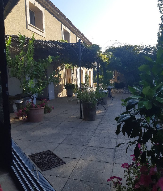 Les Ecuries du Mas主图