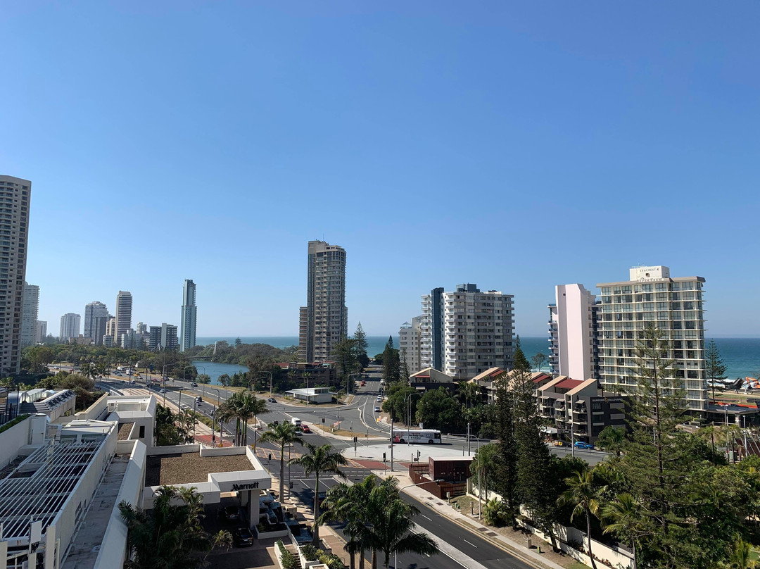 阿尔法星座度假酒店主图