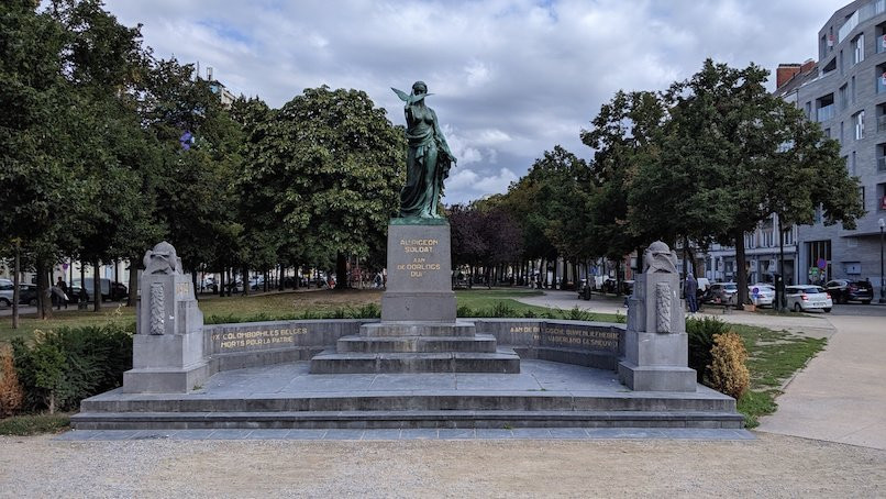 Monument au Pigeon-Soldat-布鲁塞尔必去景点