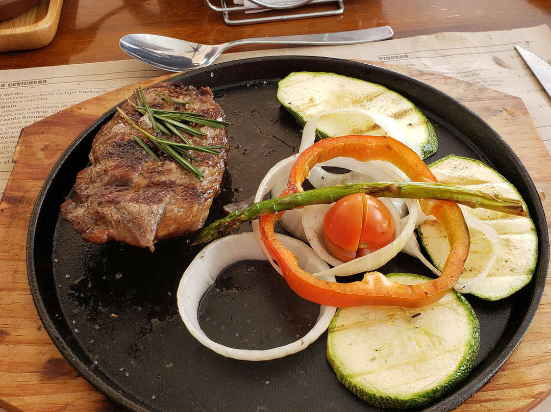 Codpa餐馆和美食-Anzuelos y Carbones Restaurant