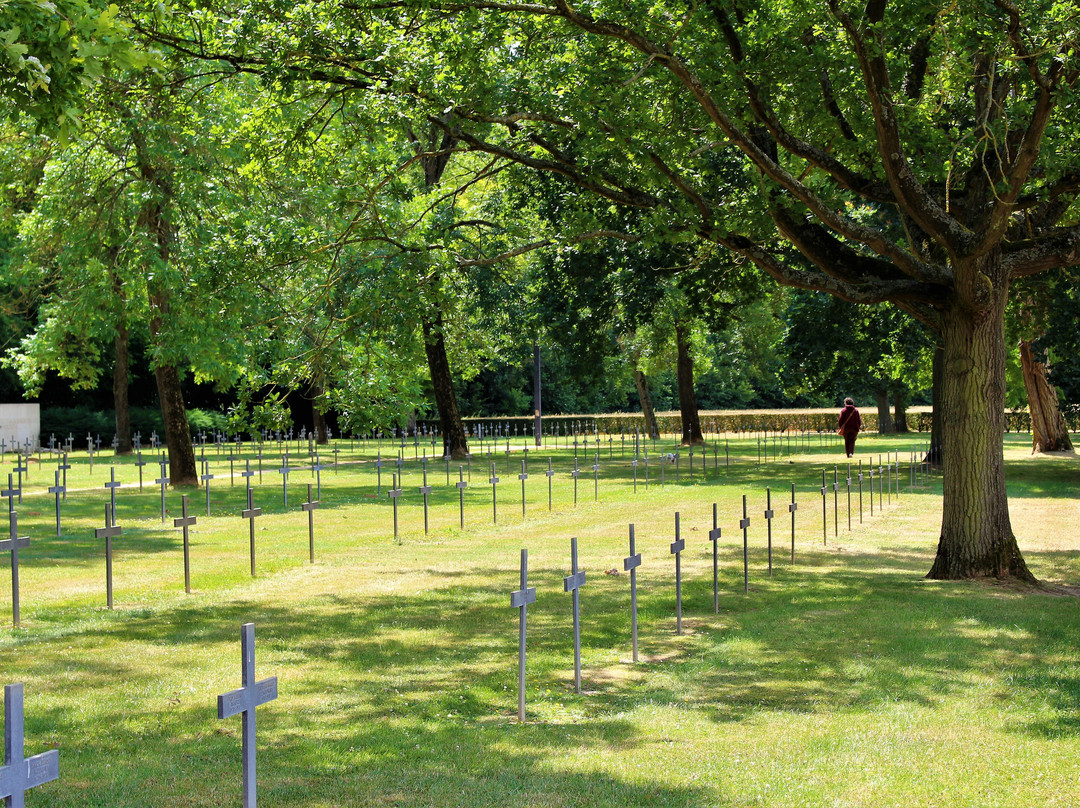 Cimetiere Militaire Allemand -Dompierre必去景点