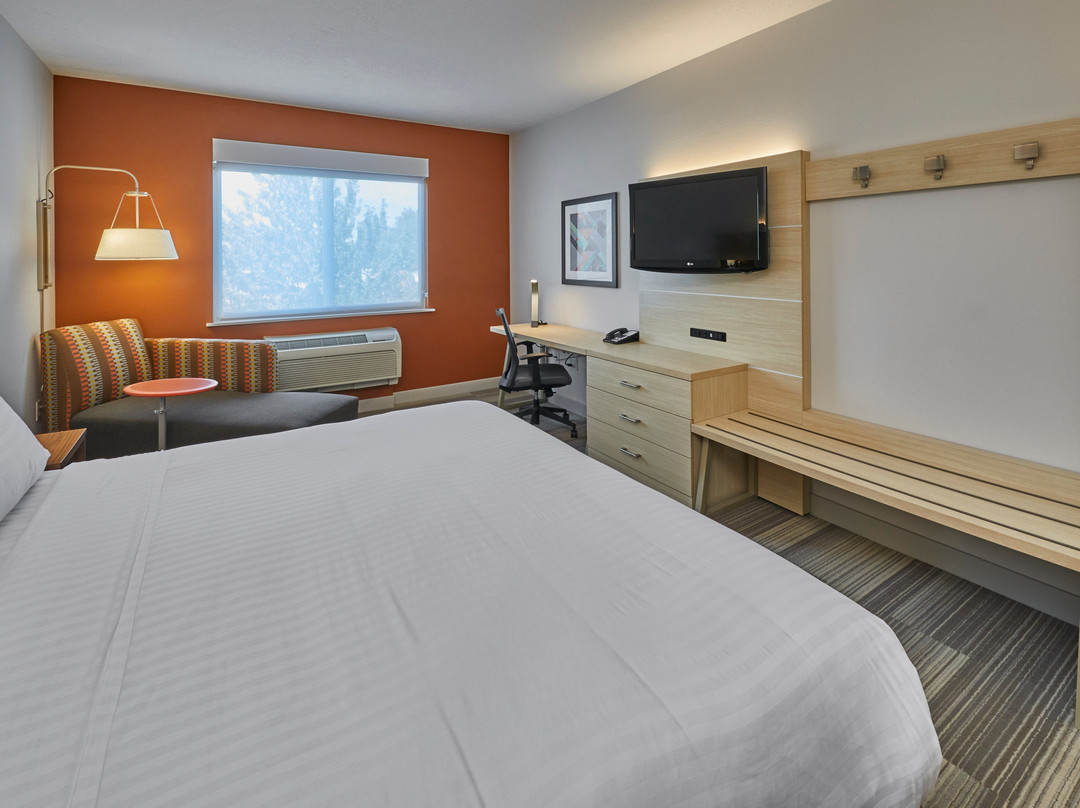 Holiday Inn Express & Suites Medford-central Point By IHG主图