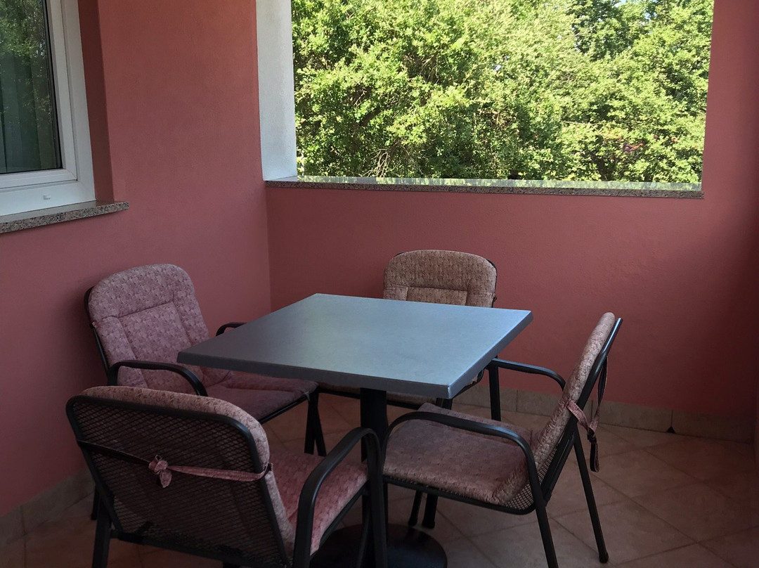 Apartments and Rooms Villa Chiara
