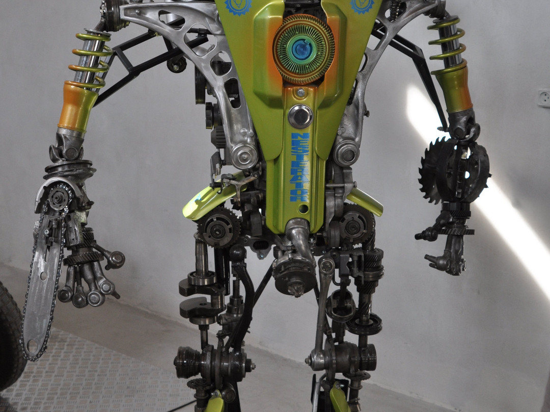 Nester Custom Metal Art Gallery Preili-Preili必去景点