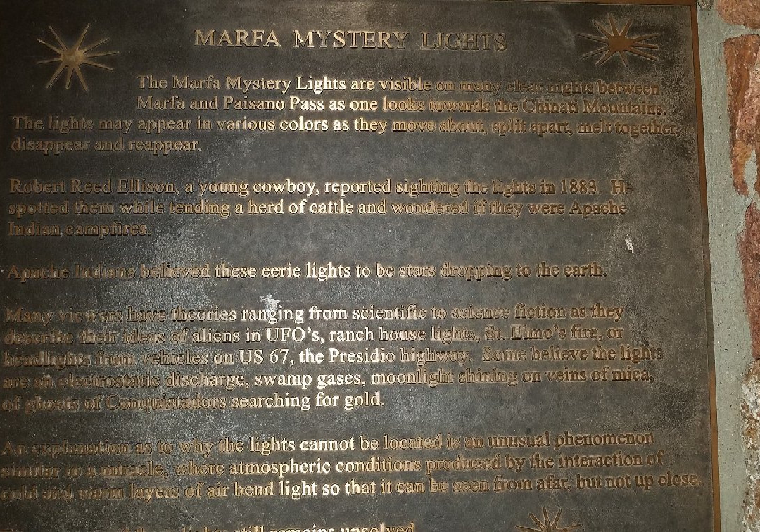 The Marfa Mystery Lights景点图片