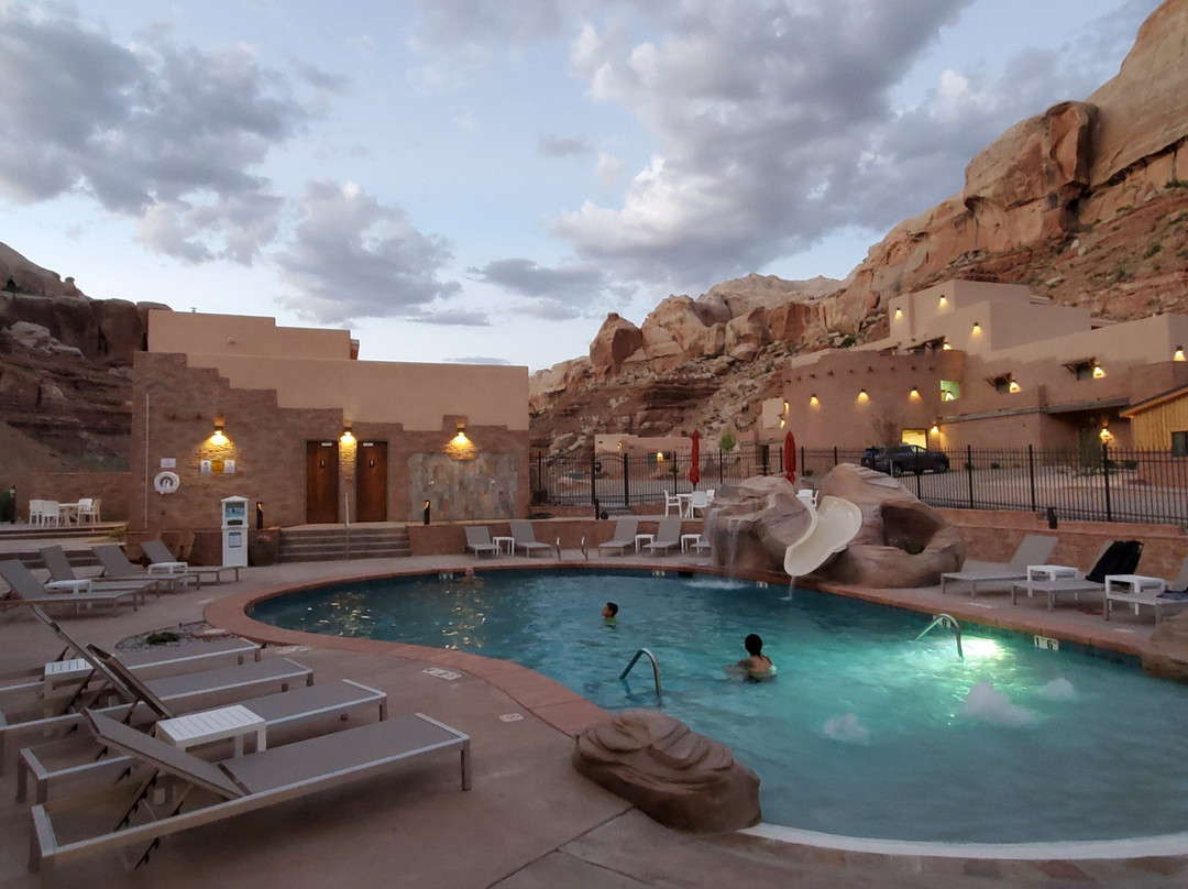 Bluff Dwellings Resort主图