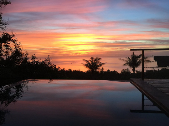 Overthemoon Luxury Pool Villas主图