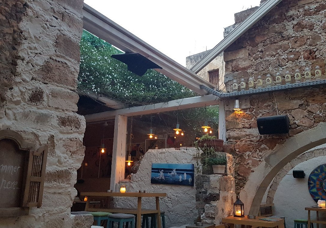 Sinagogi open air bar景点图片