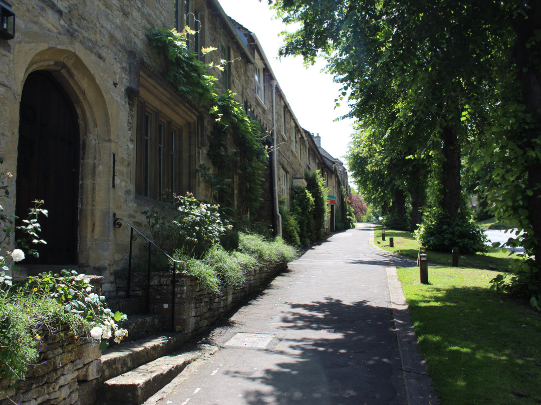 Burford Library-伯福德必去景点
