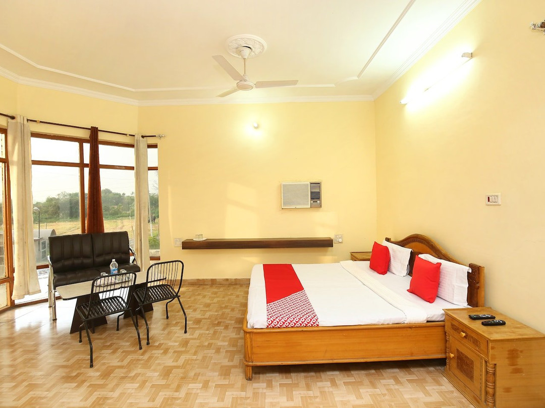 OYO 30737 Hotel Holy City Paradise Inn主图